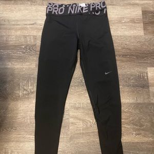 Nike Pro Intertwist leggings size M